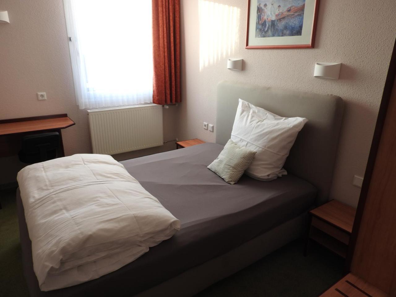 Hotel Anhalt Brehna Екстериор снимка